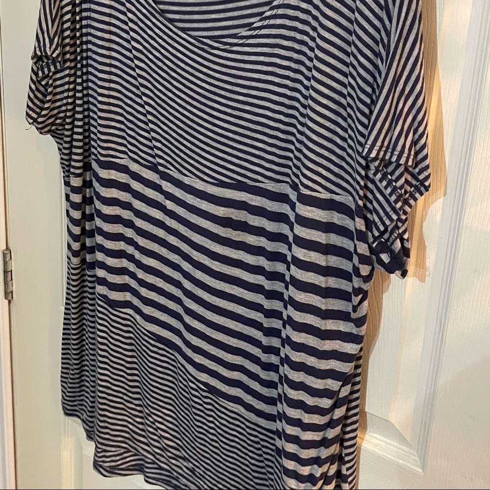 Stripes In 3 Directions Tee - Picture 5 of 9